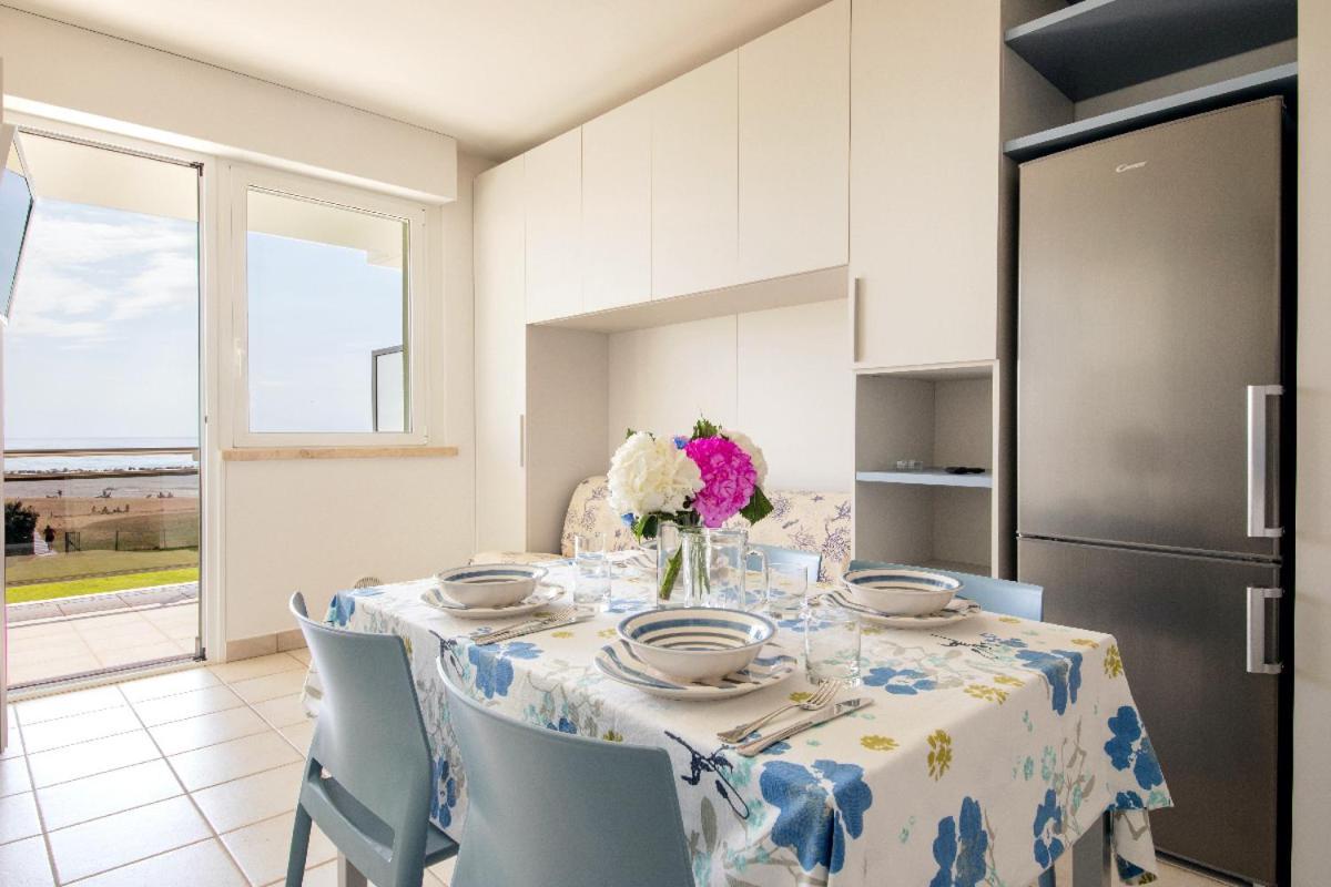 Residence Brezza Di Mare San Benedetto del Tronto Exterior photo